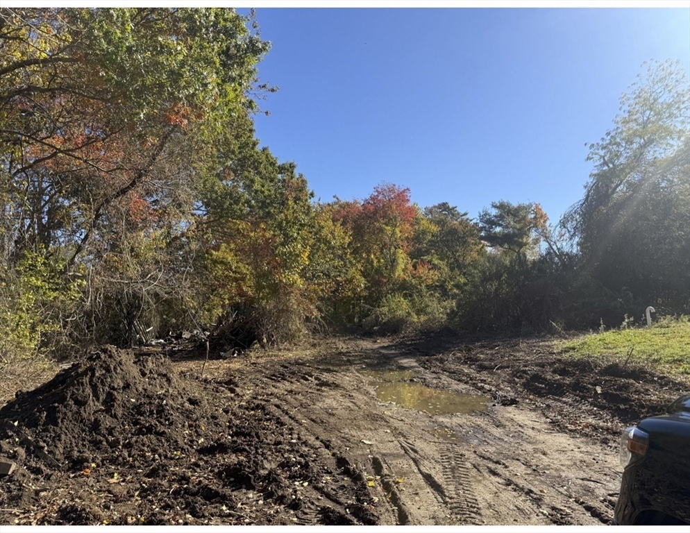 Es Phillips Road New Bedford, MA 02745 - Photo 2 of 3