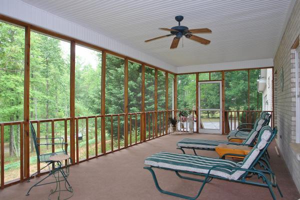 255 Periwinkle Road Moneta, VA 24121 - Photo 7 of 19 Screened porch