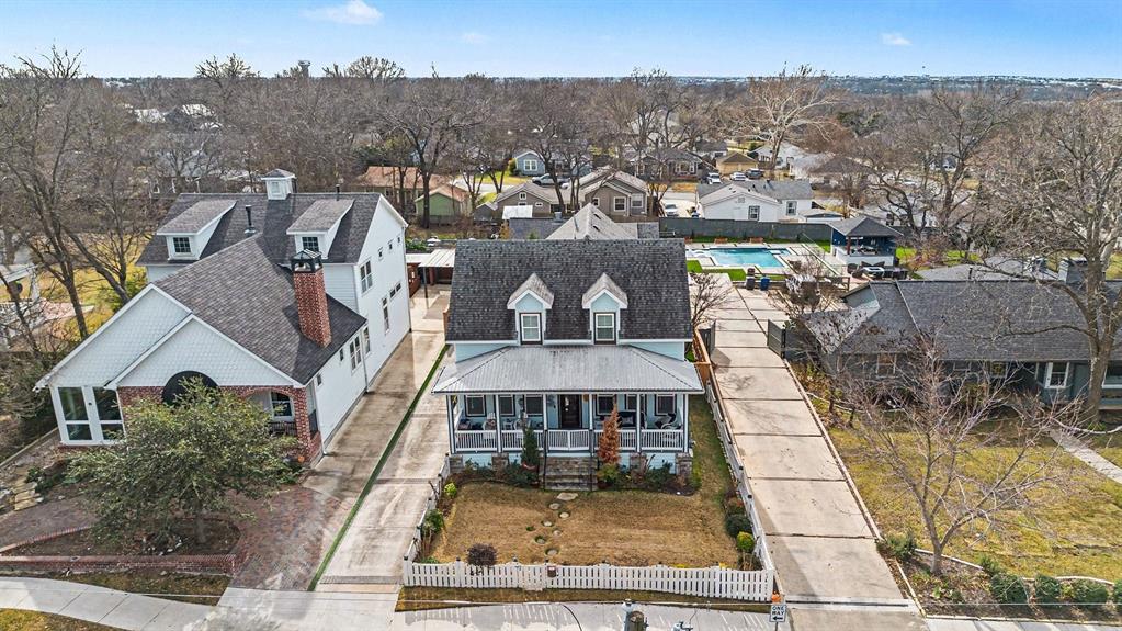 809 West Louisiana Street McKinney, TX 75069 - Photo 1 of 36