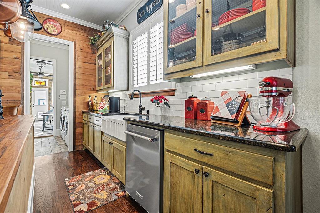 809 West Louisiana Street McKinney, TX 75069 - Photo 8 of 36