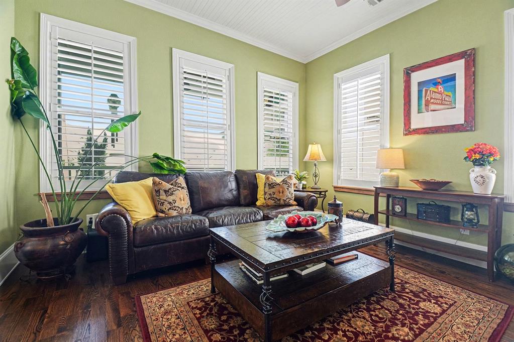 809 West Louisiana Street McKinney, TX 75069 - Photo 10 of 36