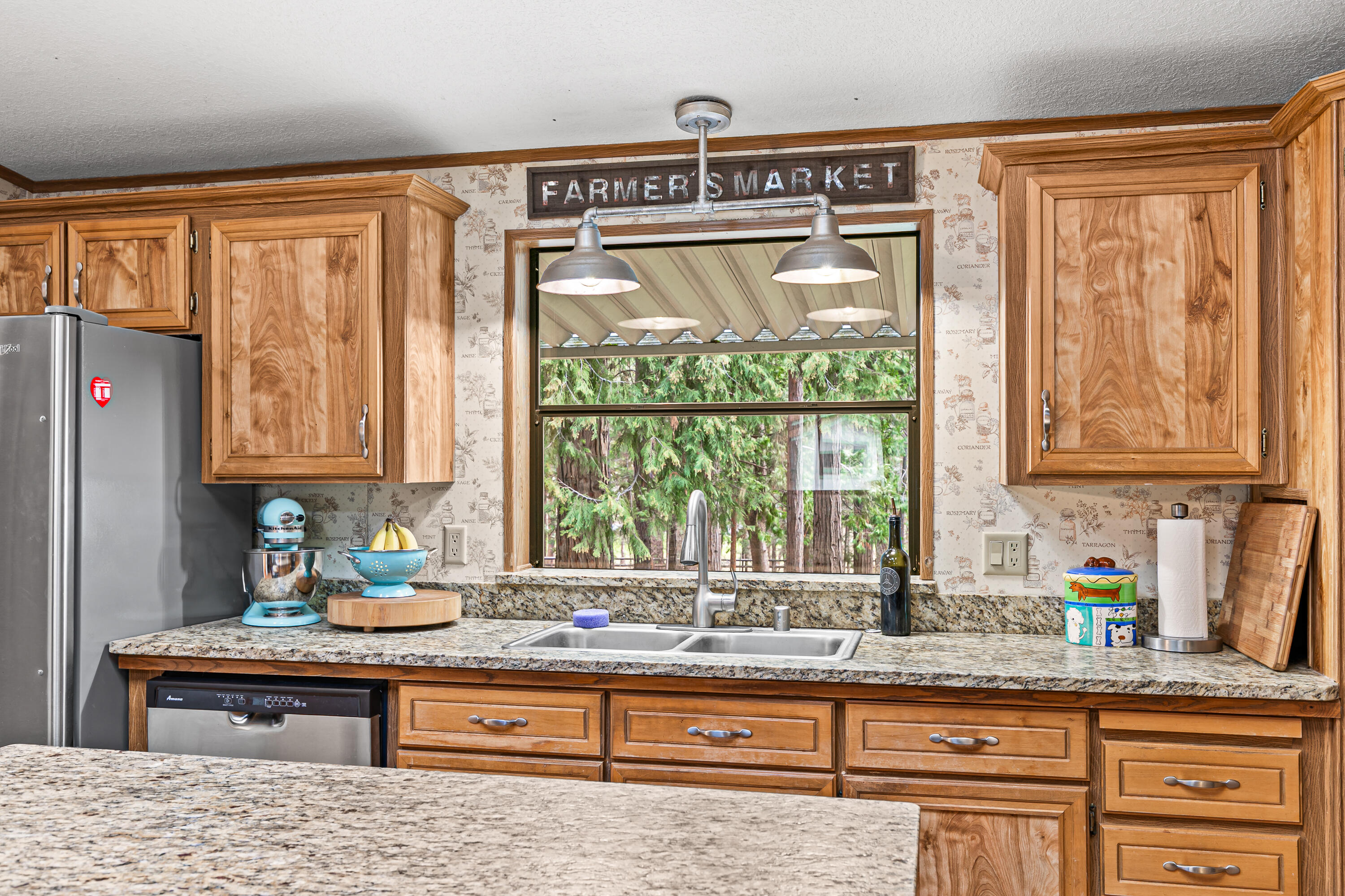 3610 Pleasant Creek Road Rogue River, OR 97537 - Photo 6 of 110 House 1 kitchen