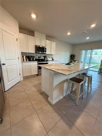 $3,400 | 18011 Canopy Place, Bradenton, FL 34211