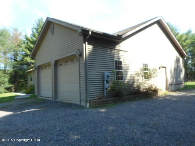 432 Neyhart Road Stroudsburg, PA 18360 - Photo 2 of 14 Side View