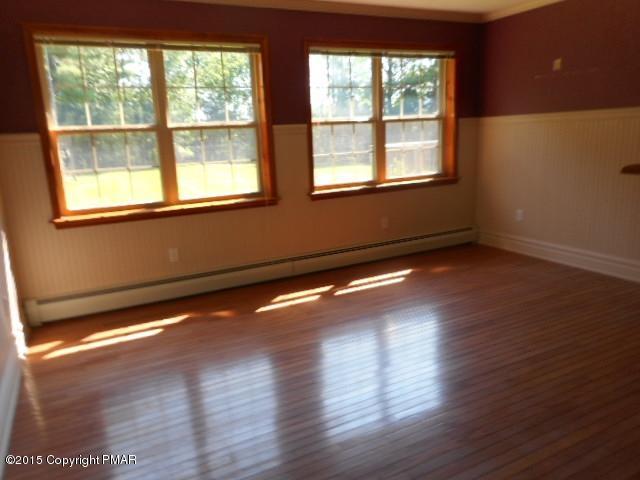 432 Neyhart Road Stroudsburg, PA 18360 - Photo 5 of 14 Dining Room
