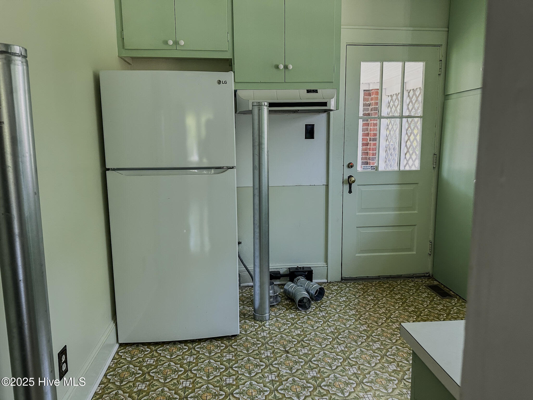 202 East 17th Street Lumberton, NC 28358 - Photo 12 of 29 IMG_8817