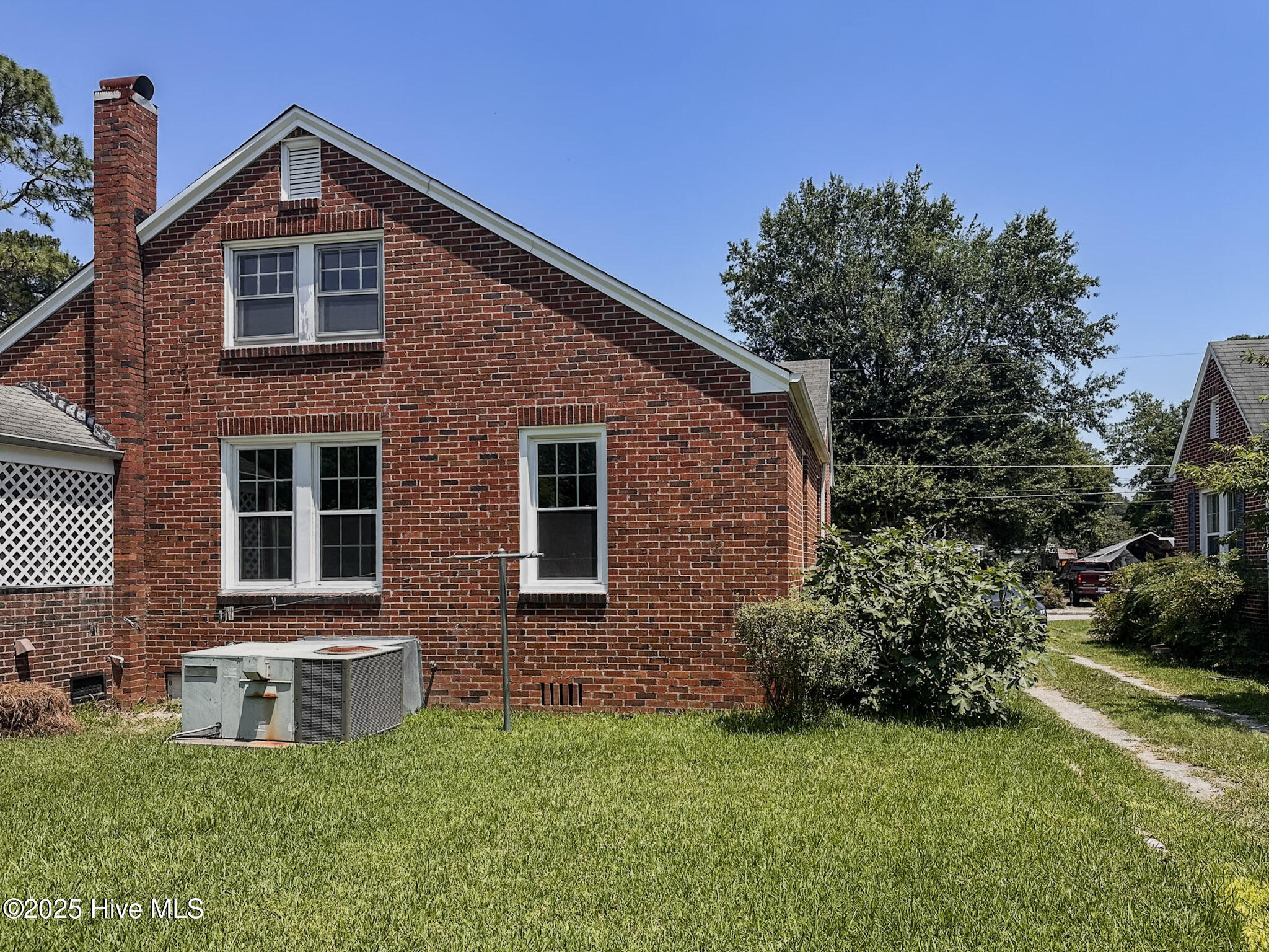 202 East 17th Street Lumberton, NC 28358 - Photo 20 of 29 IMG_8801