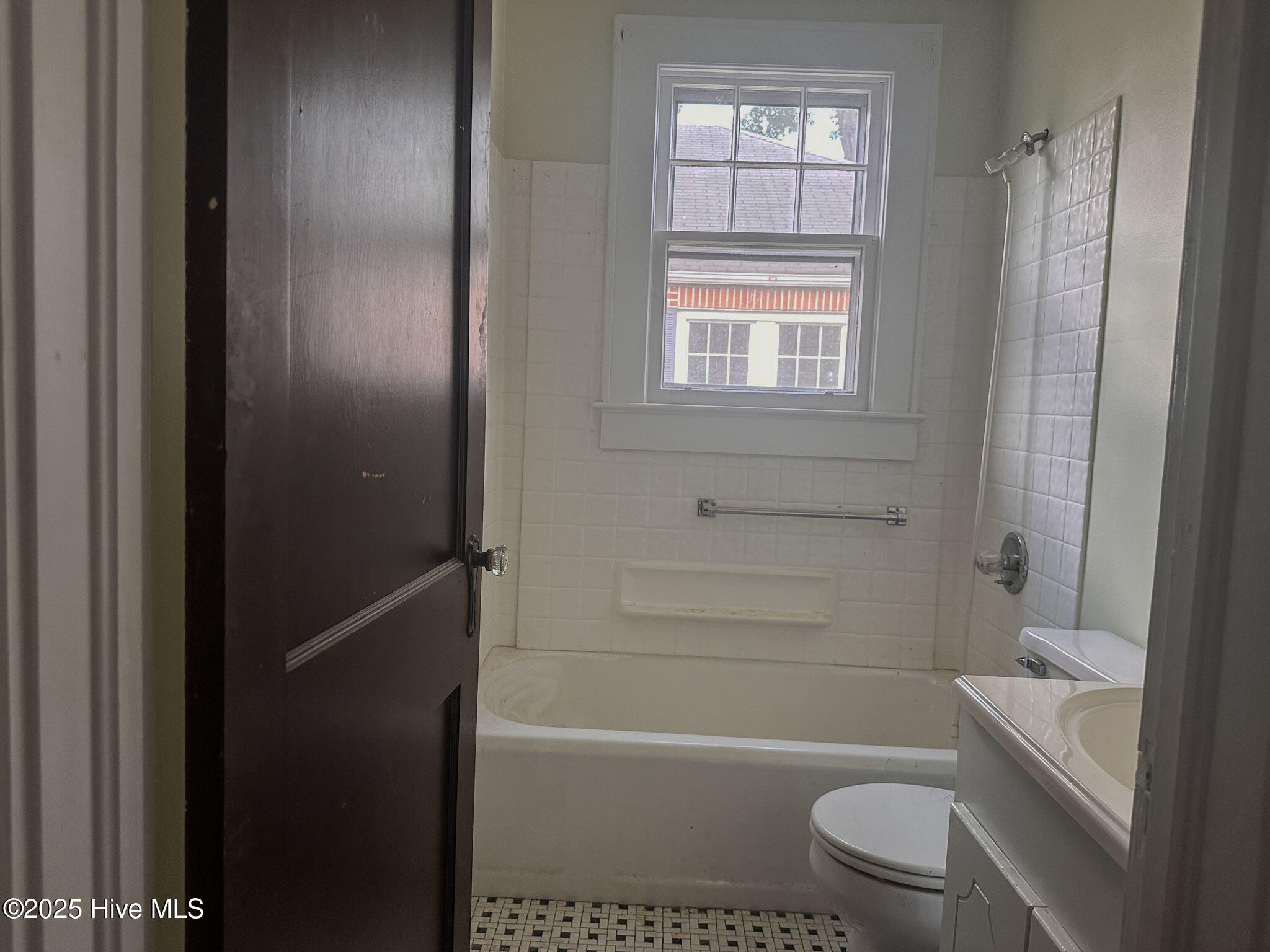 202 East 17th Street Lumberton, NC 28358 - Photo 10 of 29 IMG_8736