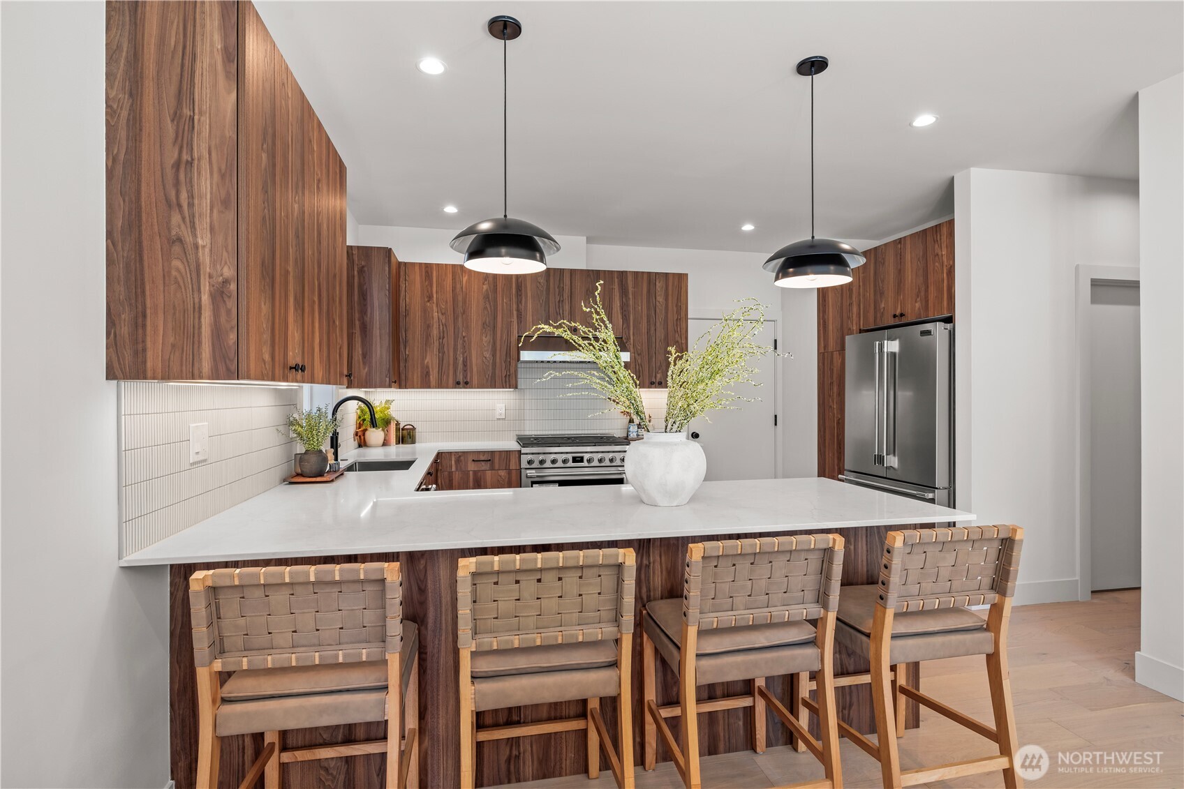 3020 Northeast 95th Street Seattle, WA 98115 - Photo 11 of 39