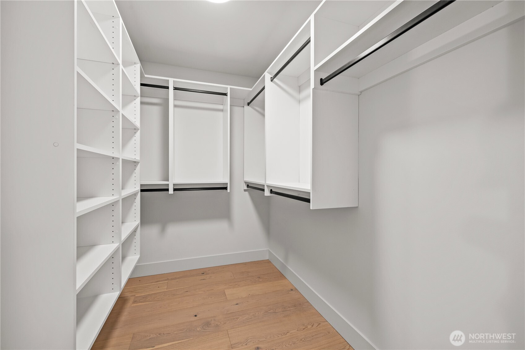 3020 Northeast 95th Street Seattle, WA 98115 - Photo 15 of 39