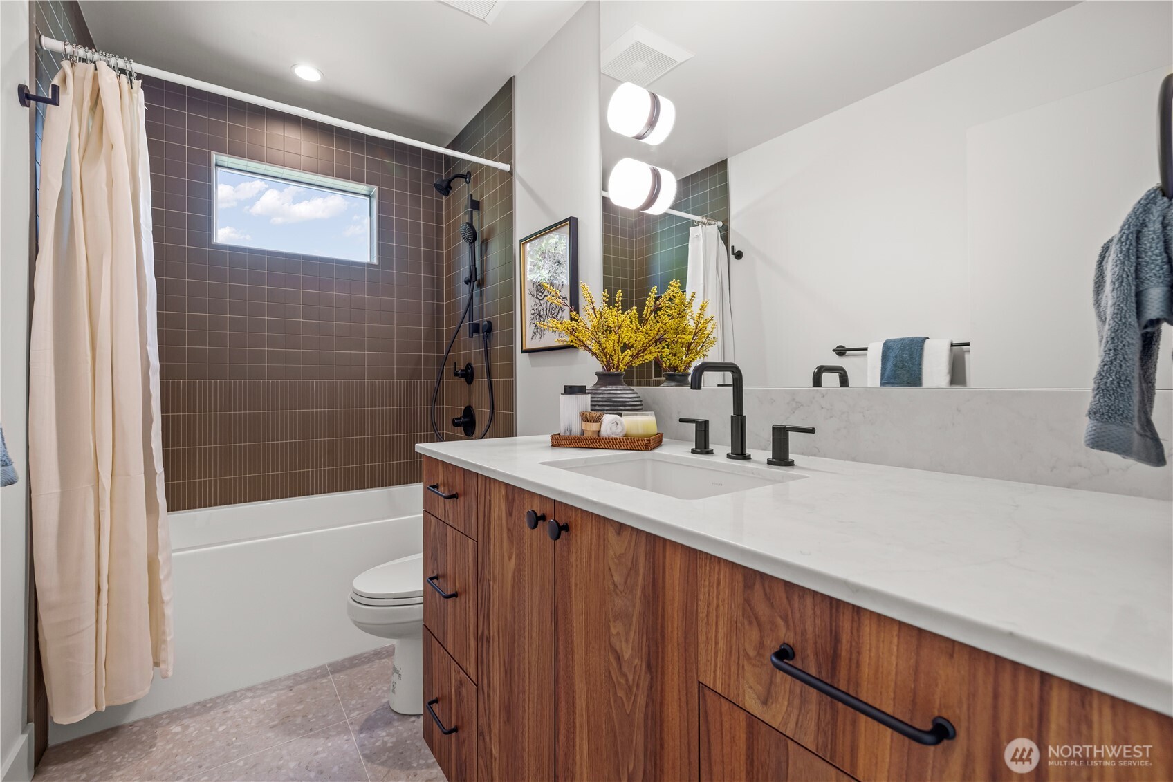 3020 Northeast 95th Street Seattle, WA 98115 - Photo 20 of 39