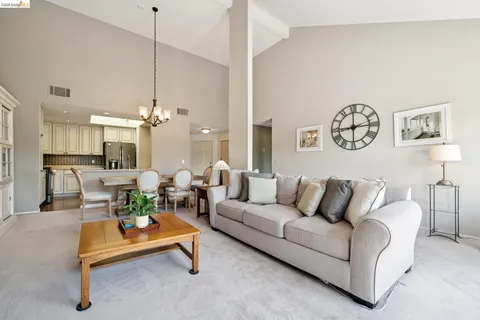 $669,000 | 8 Pomfret Walk, Pleasant Hill, CA 94523