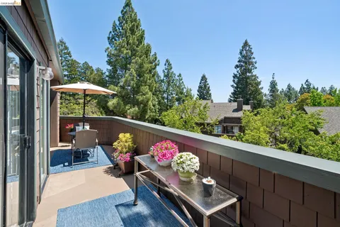 $669,000 | 8 Pomfret Walk, Pleasant Hill, CA 94523