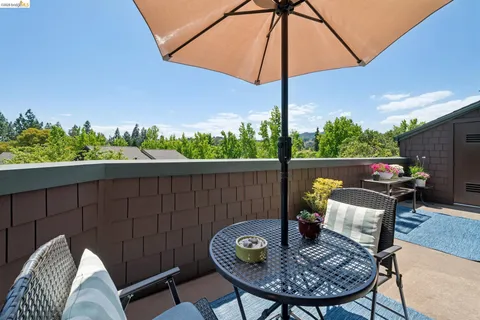 $669,000 | 8 Pomfret Walk, Pleasant Hill, CA 94523