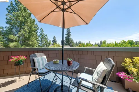 $669,000 | 8 Pomfret Walk, Pleasant Hill, CA 94523