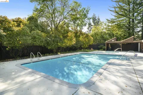 $669,000 | 8 Pomfret Walk, Pleasant Hill, CA 94523