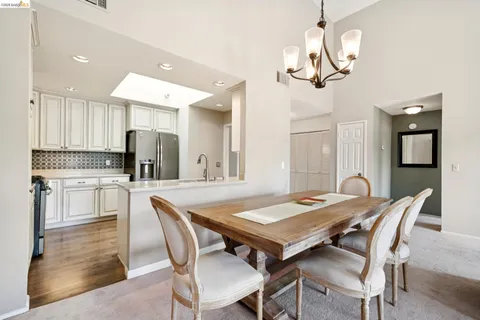 $669,000 | 8 Pomfret Walk, Pleasant Hill, CA 94523