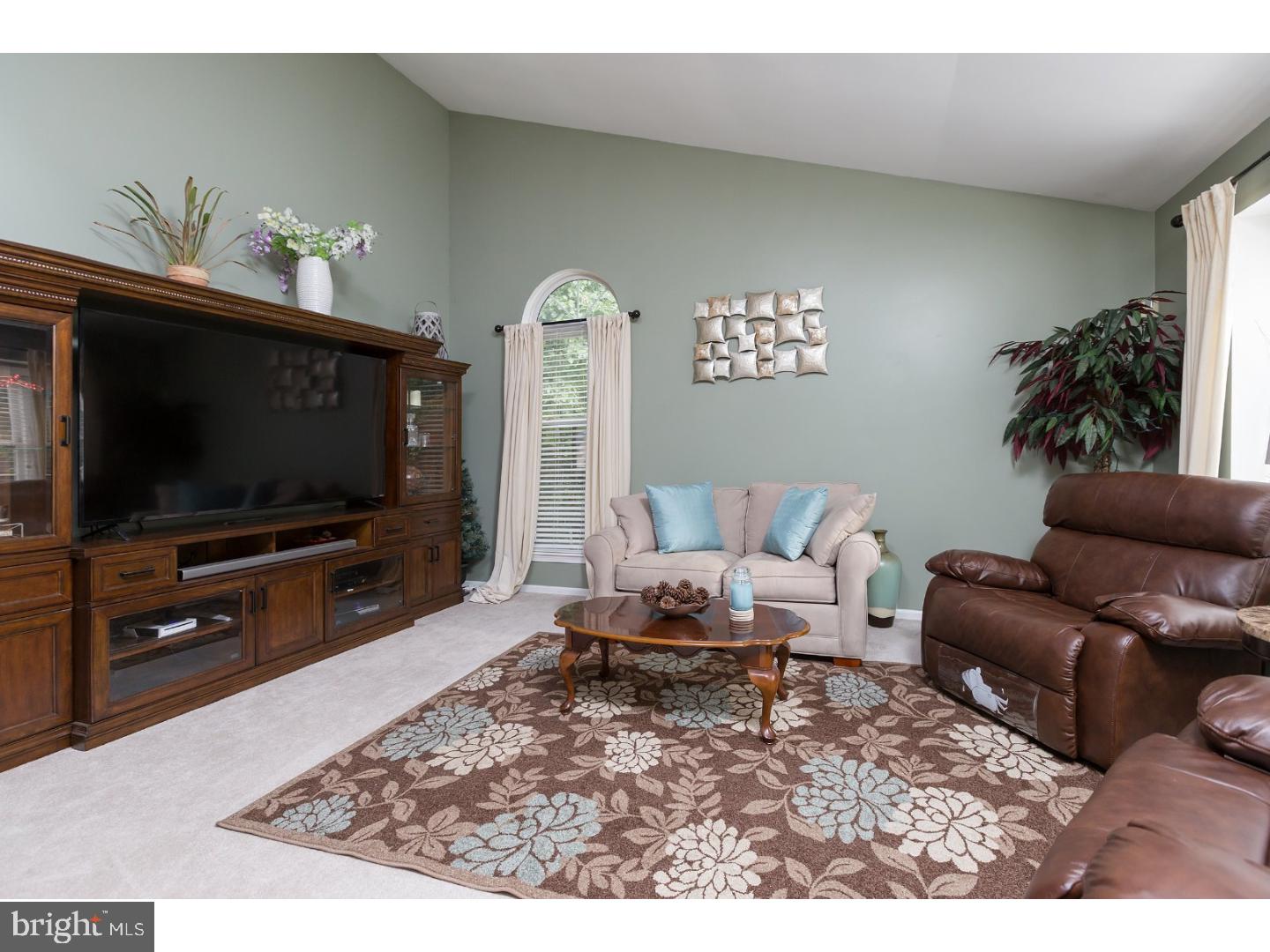 130 Rabbit Run Road Sewell, NJ 08080 - Photo 8 of 15 Living Room