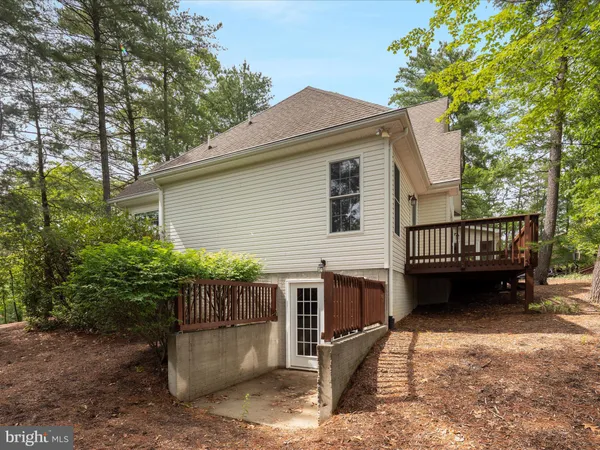 $574,900 | 228 Sunset Circle, Cross Junction, VA 22625
