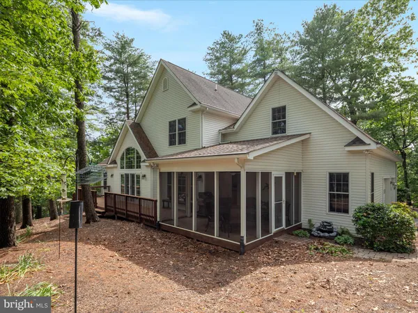 $574,900 | 228 Sunset Circle, Cross Junction, VA 22625