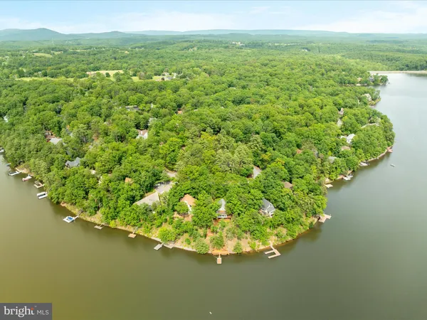 $574,900 | 228 Sunset Circle, Cross Junction, VA 22625