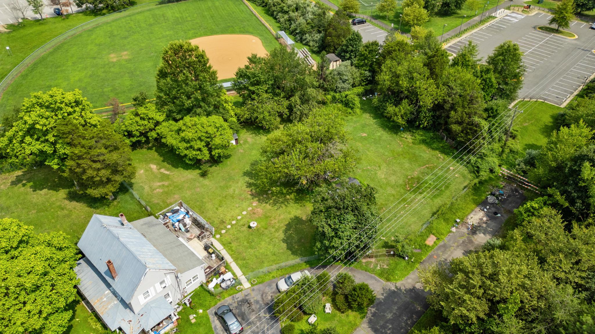 12115 Braddock Road Fairfax, VA 22030 - Photo 9 of 16 Front right scenic aerial view