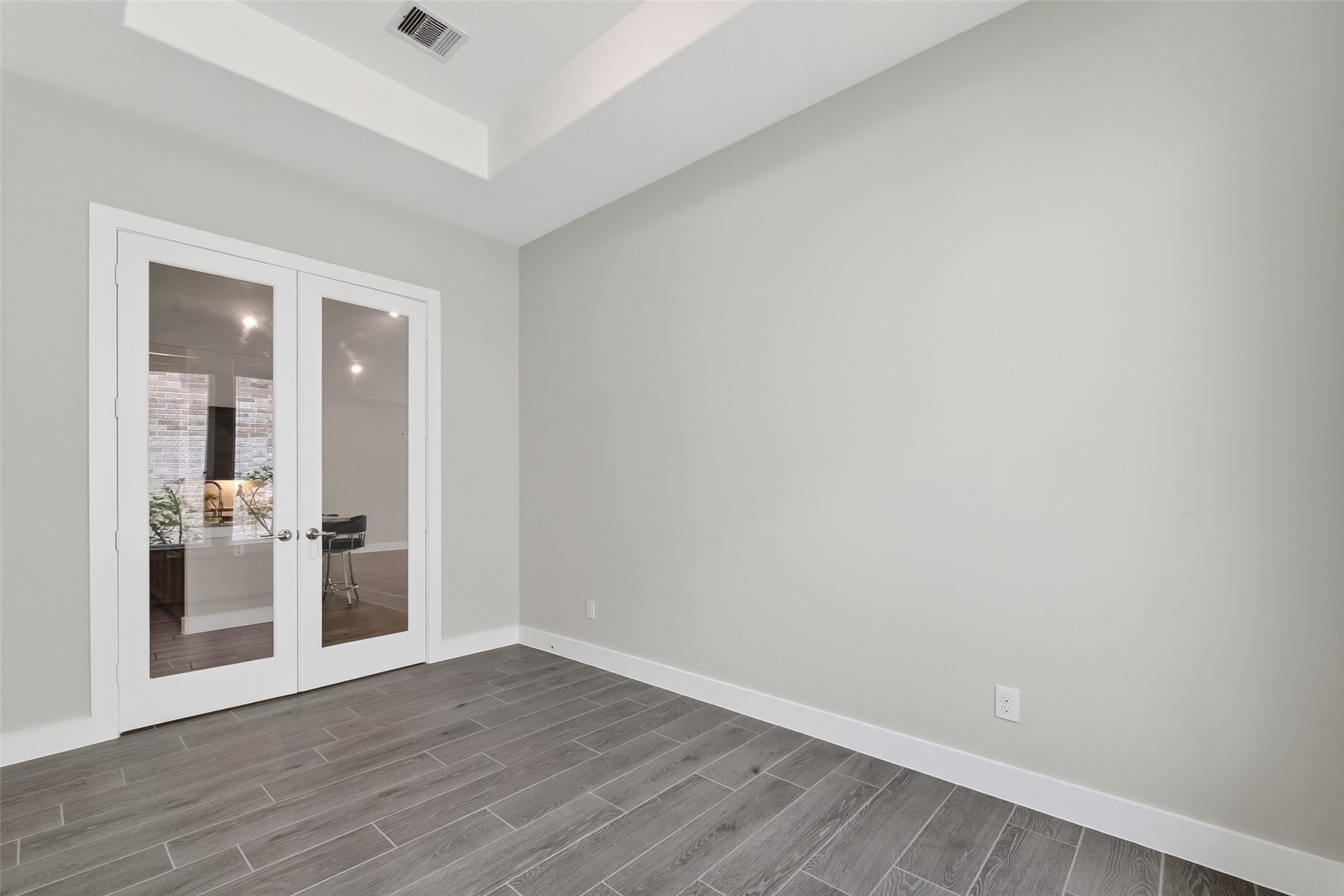 3415 Mckinney Ridge Drive Houston, TX 77059 - Photo 16 of 43 This bright and versatile area perfect for an office or study too.