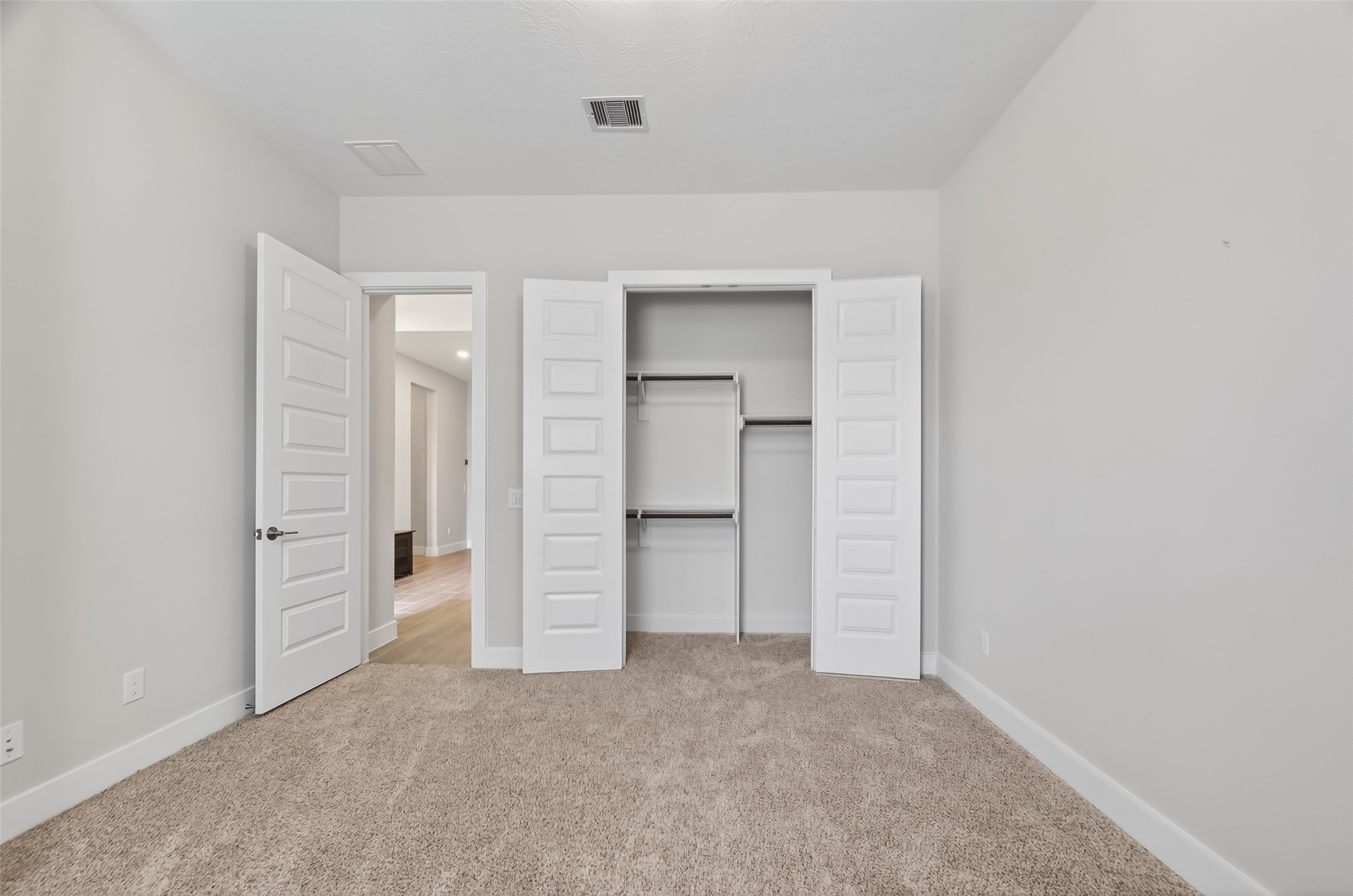 3415 Mckinney Ridge Drive Houston, TX 77059 - Photo 31 of 43 an empty room with closet