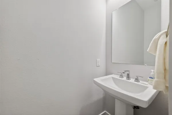 $515,000 | 3415 Mckinney Ridge Drive, Houston, TX 77059