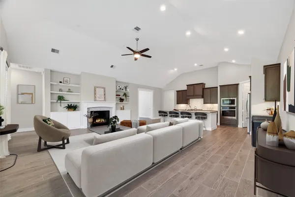 $515,000 | 3415 Mckinney Ridge Drive, Houston, TX 77059