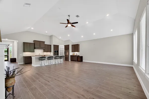 $515,000 | 3415 Mckinney Ridge Drive, Houston, TX 77059