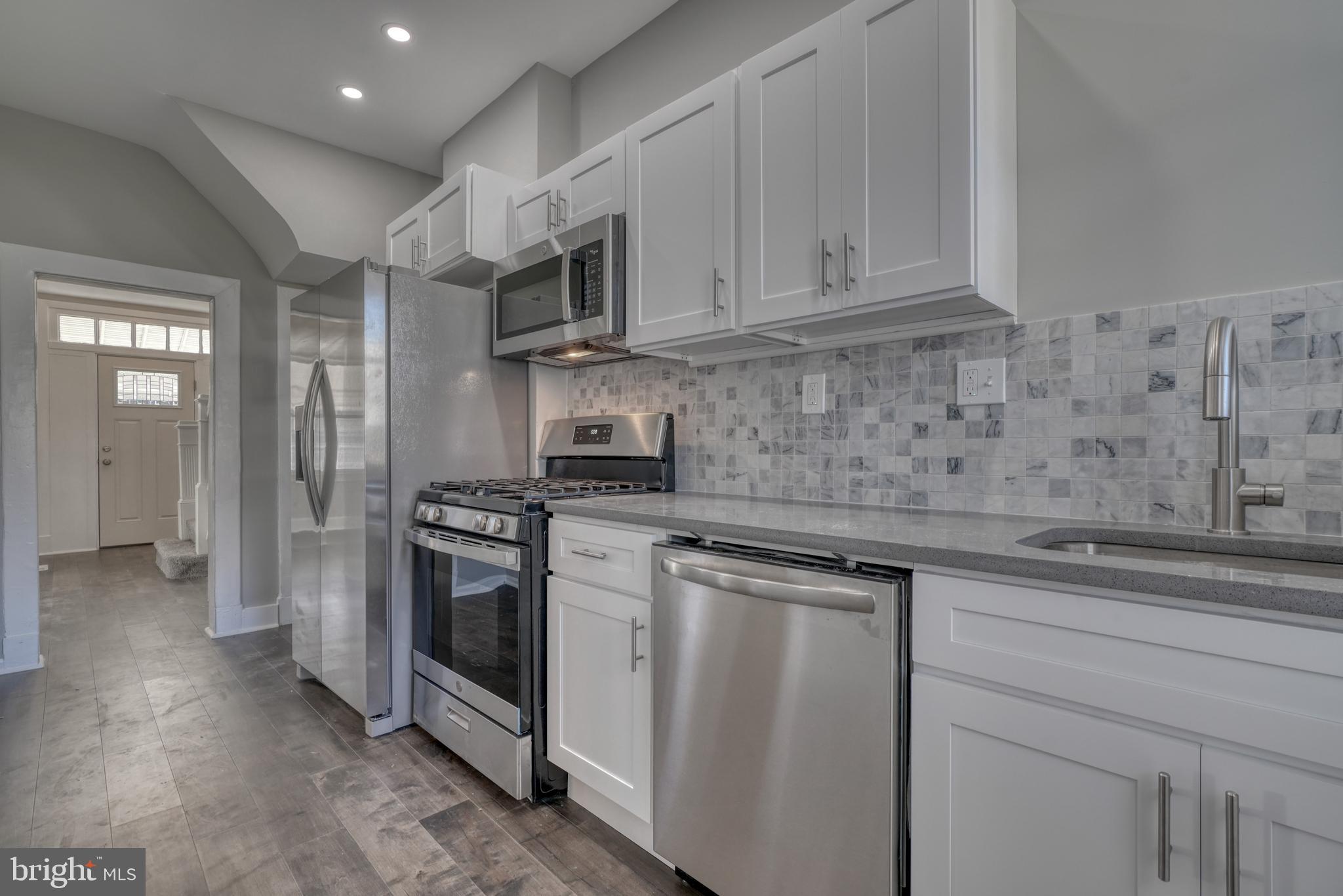 4136 Norfolk Avenue Baltimore, MD 21216 - Photo 3 of 29