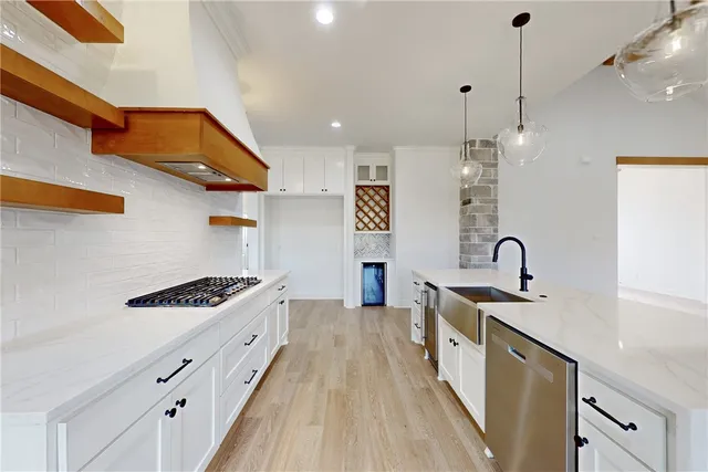 $889,885 | 10070 Crown Point, Iola, TX 77861