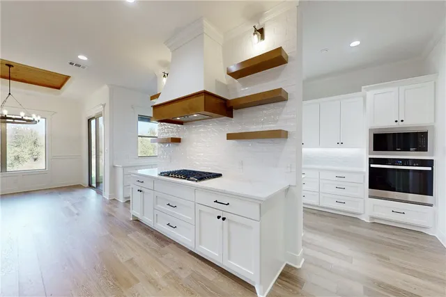 $889,885 | 10070 Crown Point, Iola, TX 77861