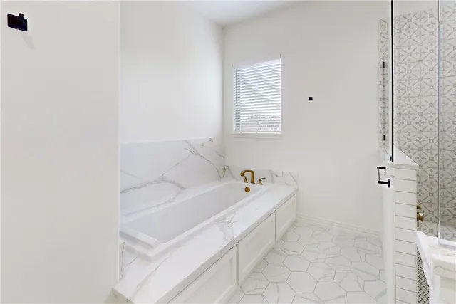 $889,885 | 10070 Crown Point, Iola, TX 77861