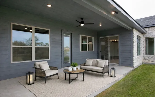 $889,885 | 10070 Crown Point, Iola, TX 77861