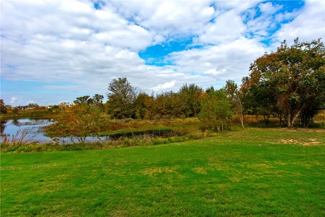 $889,885 | 10070 Crown Point, Iola, TX 77861