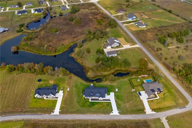 $889,885 | 10070 Crown Point, Iola, TX 77861