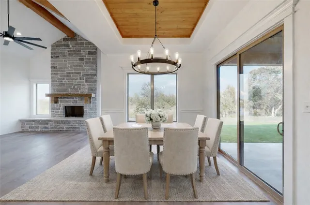 $889,885 | 10070 Crown Point, Iola, TX 77861