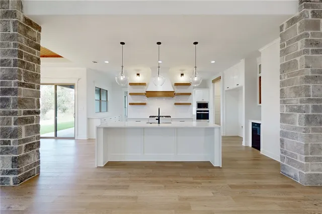 $889,885 | 10070 Crown Point, Iola, TX 77861