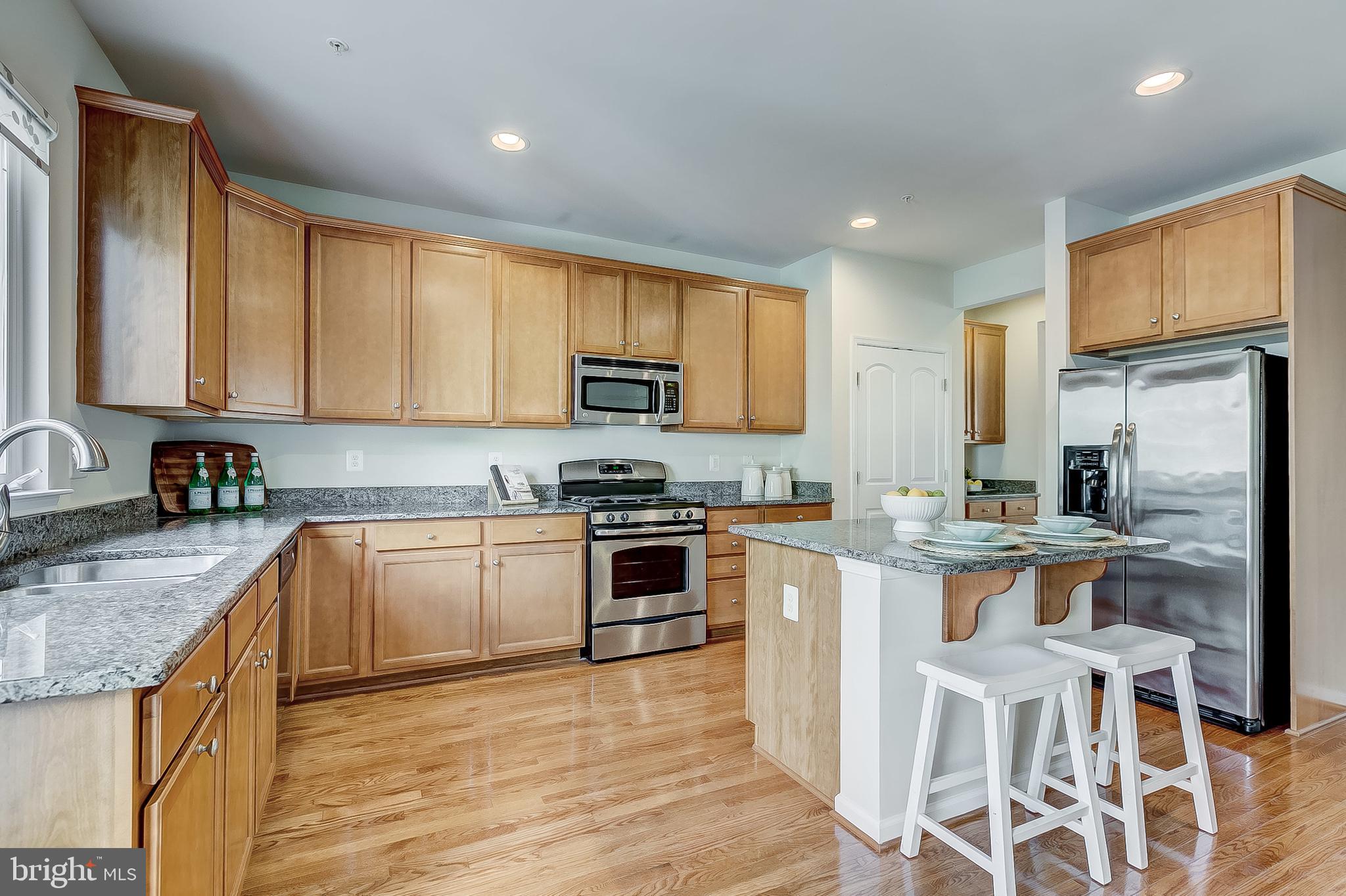 2704 Amber Crest Road Hanover, MD 21076 - Photo 11 of 48 Stainless appliances
