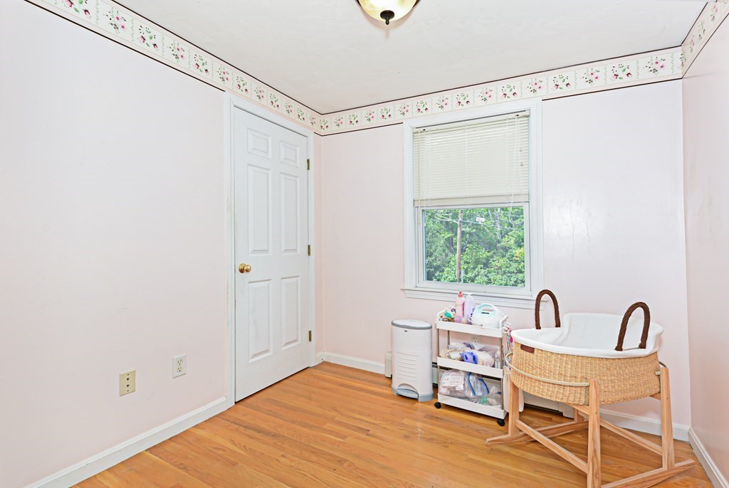 1 Hapgood Road Worcester, MA 01605 - Photo 17 of 34 a view of a room with table and chairs