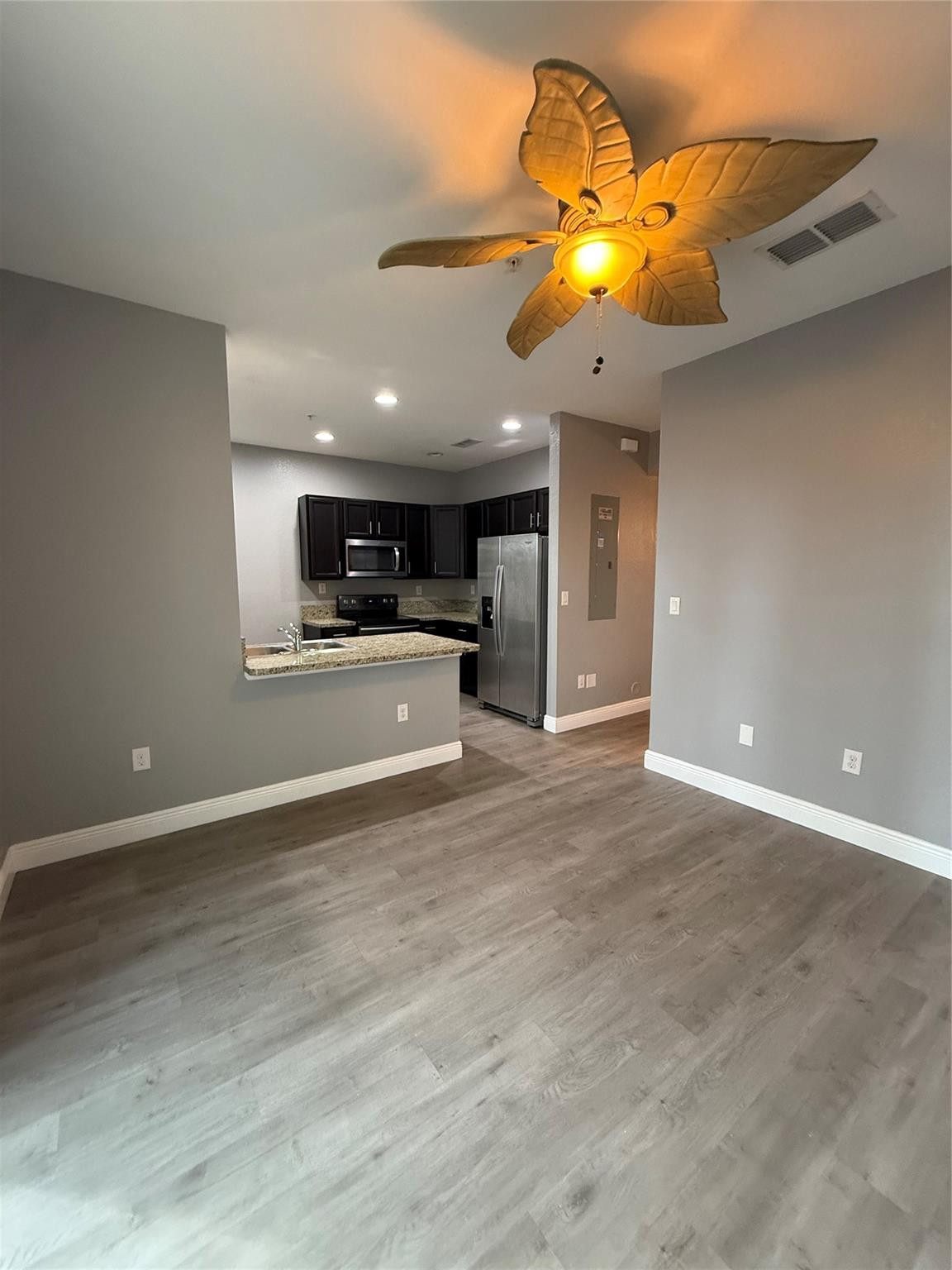 2851 Prospect Road, Unit 207 Tamarac, FL 33309 - Photo 4 of 16 Photo 4