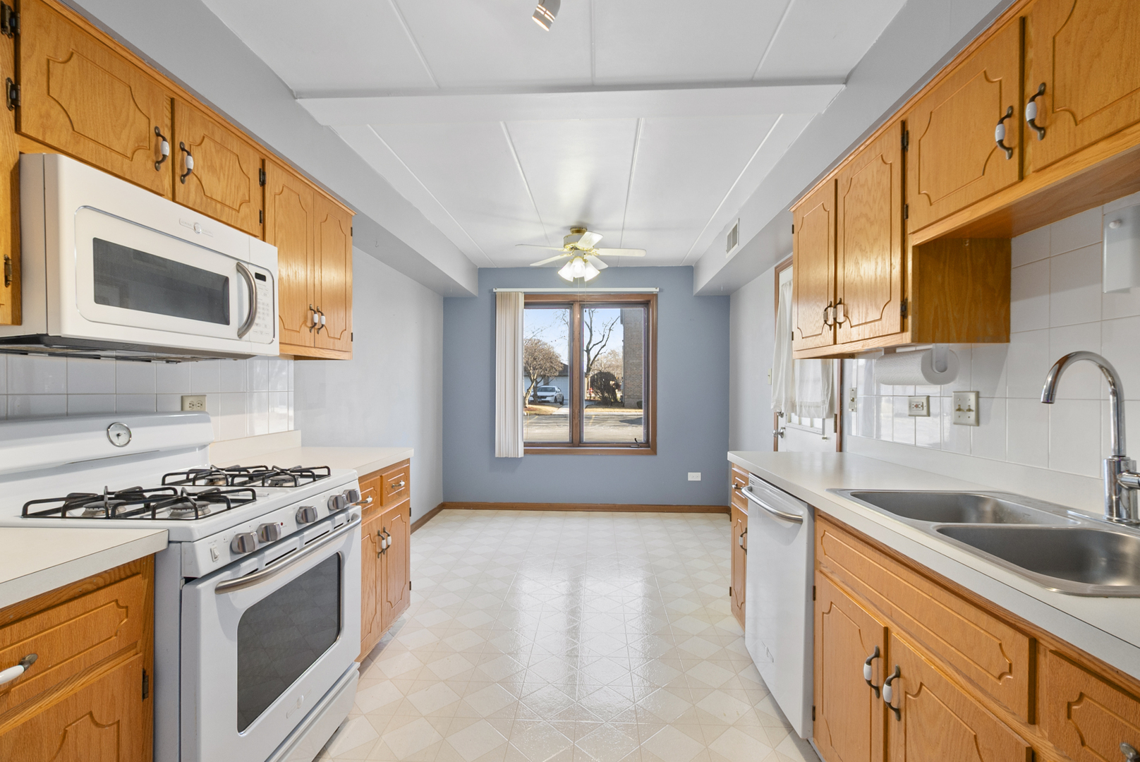 10278 SW Highway, Unit 1A Chicago Ridge, IL 60415 - Photo 6 of 16 Gallery Image 6