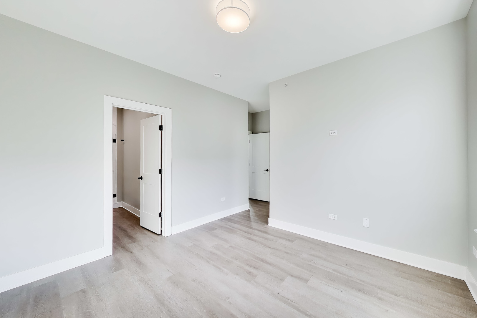 5424 Old Orchard Road Skokie, IL 60077 - Photo 11 of 39