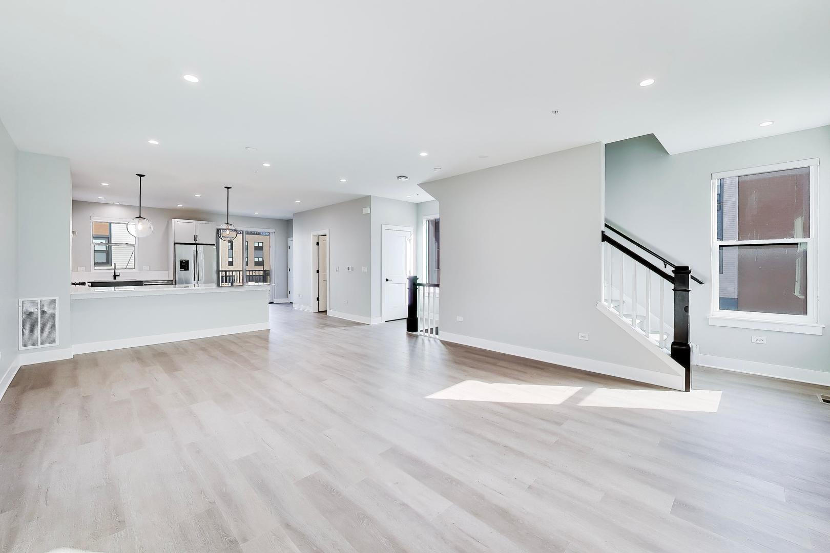 5424 Old Orchard Road Skokie, IL 60077 - Photo 10 of 39