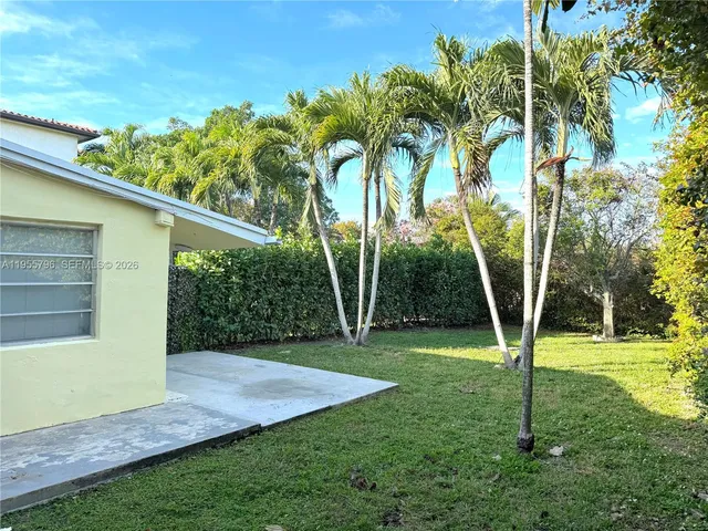 $2,550 | 2746 Southwest 32nd Court, Unit 2746, Miami, FL 33133