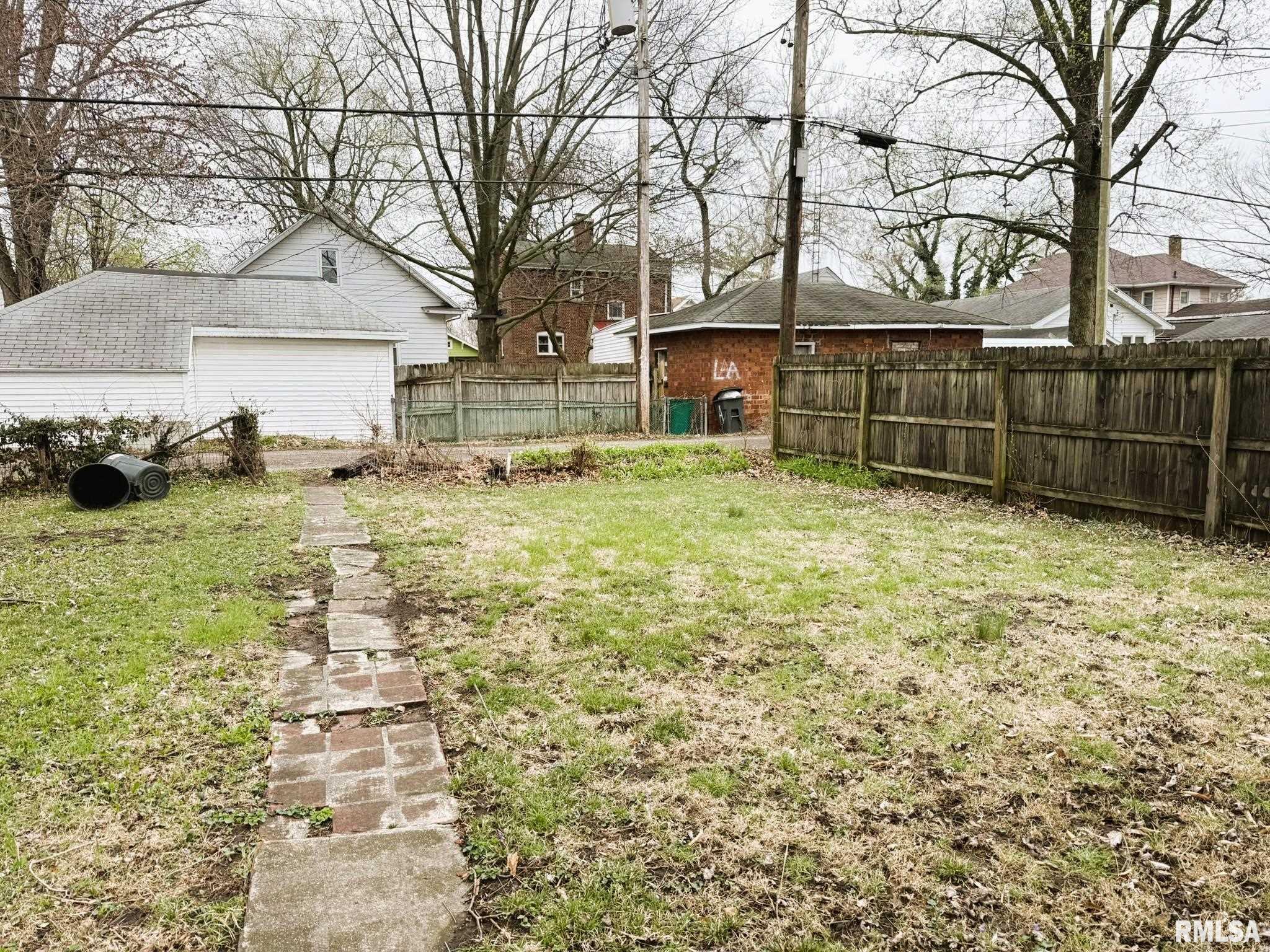 1920 South Pasfield Street Springfield, IL 62704 - Photo 10 of 15