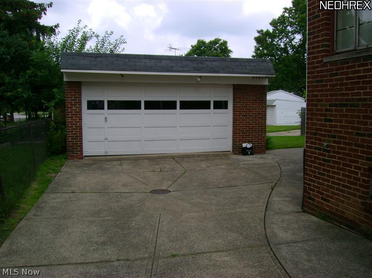 3292 Warren Road Cleveland, OH 44111 - Photo 6 of 7 Gallery Image 6