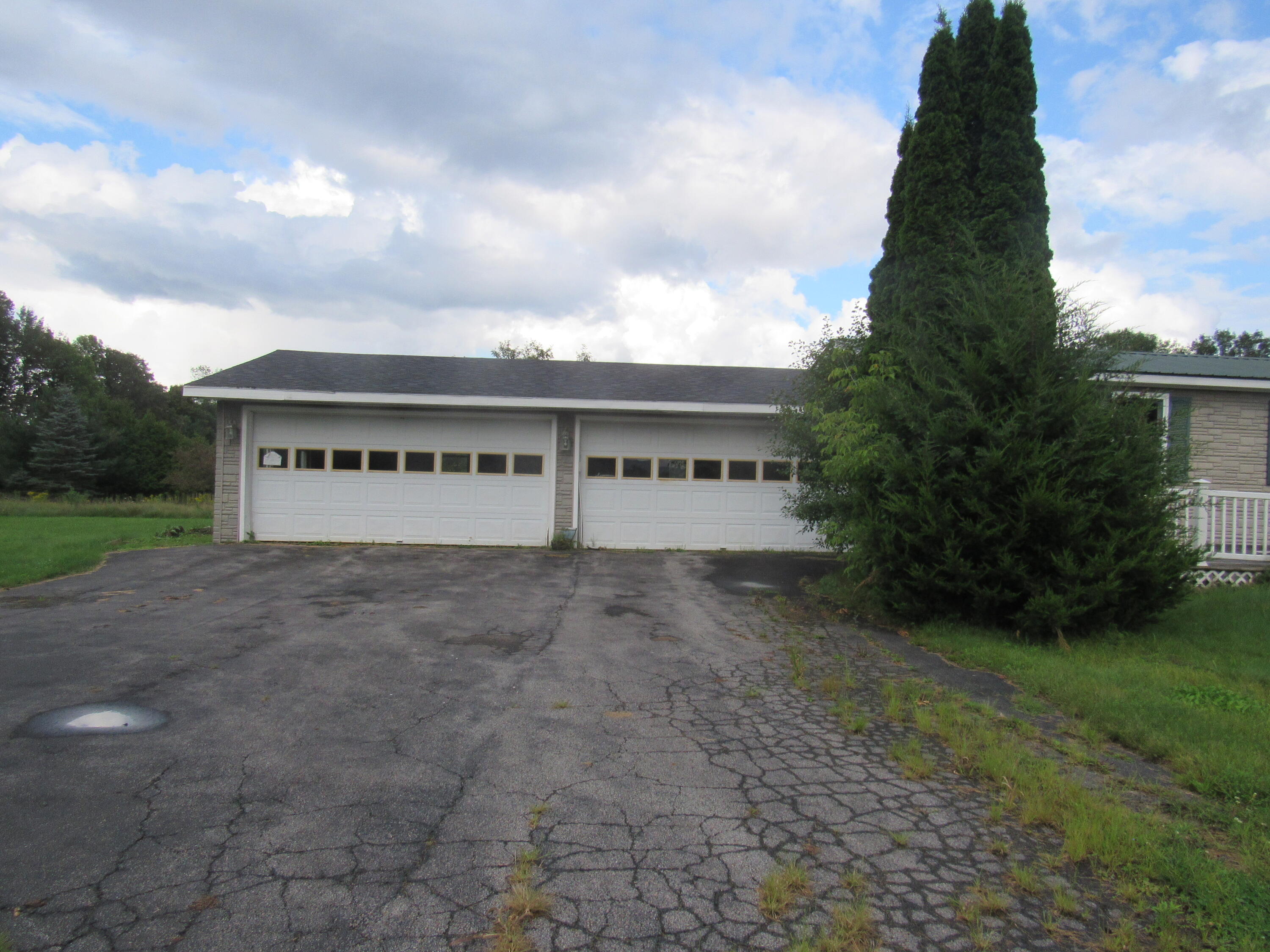 88 Lyons Road Plattsburgh, NY 12901 - Photo 3 of 39 Gallery Image 3